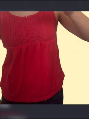 Red Sleeveless Pintuck Women's Top - Unbranded